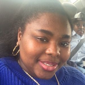 Meet your Posher, Yanalla